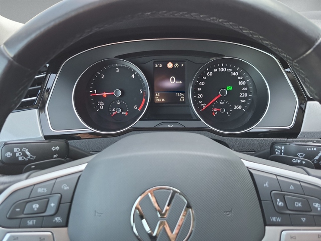 Passat Variant 2.0 TDI DSG RFK+NAVI+ACC+LED+SIHZ