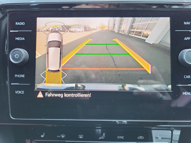 Passat Variant 2.0 TDI DSG RFK+NAVI+ACC+LED+SIHZ