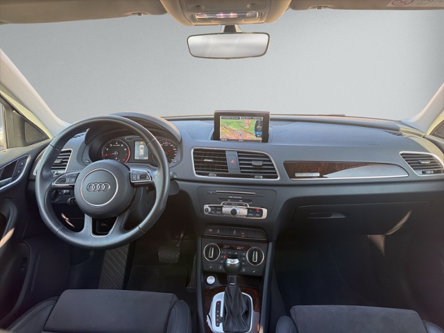 Q3 2.0 TFSI quattro sport XENON+GRA+NAVI.+eHECK+