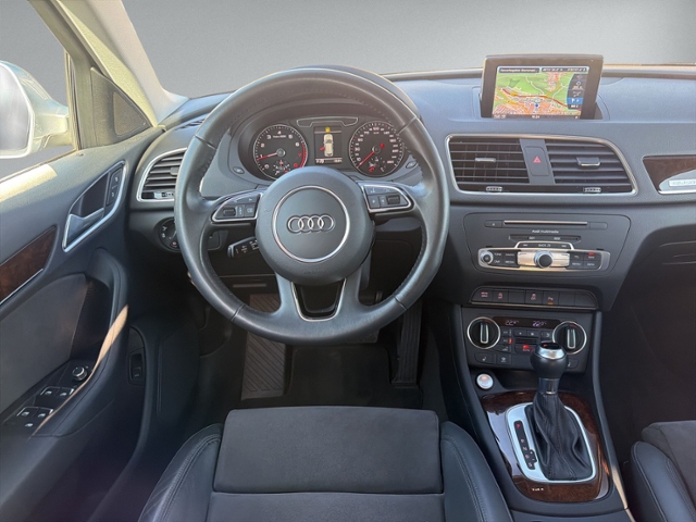 Q3 2.0 TFSI quattro sport XENON+GRA+NAVI.+eHECK+