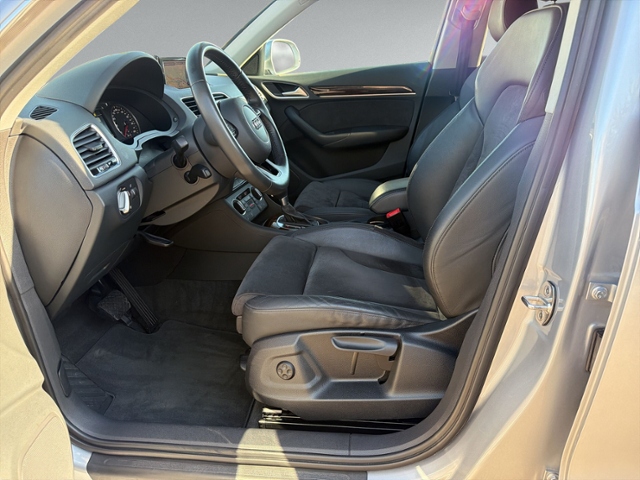 Q3 2.0 TFSI quattro sport XENON+GRA+NAVI.+eHECK+