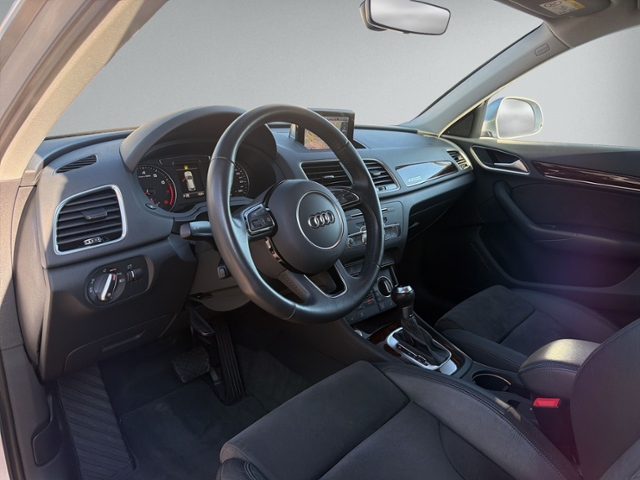 Q3 2.0 TFSI quattro sport XENON+GRA+NAVI.+eHECK+