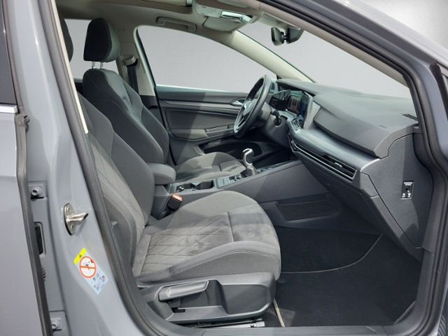 Golf VIII 1.5 TSI STYLE LED+NAVI+KAMERA+ACC+SHZ+