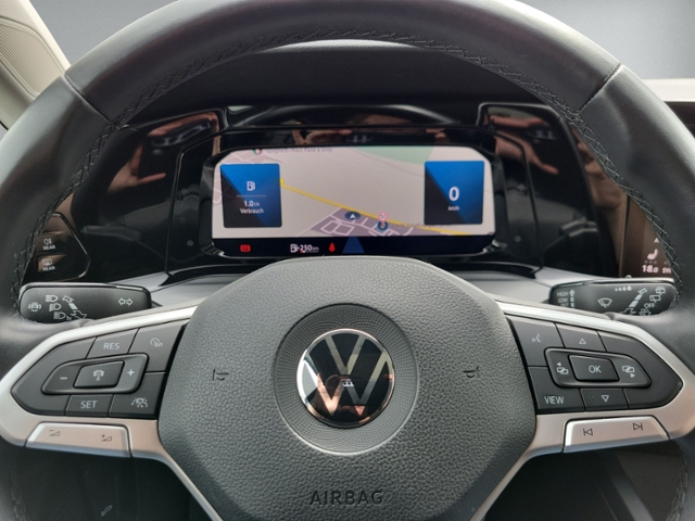 Golf VIII 1.5 TSI STYLE LED+NAVI+KAMERA+ACC+SHZ+