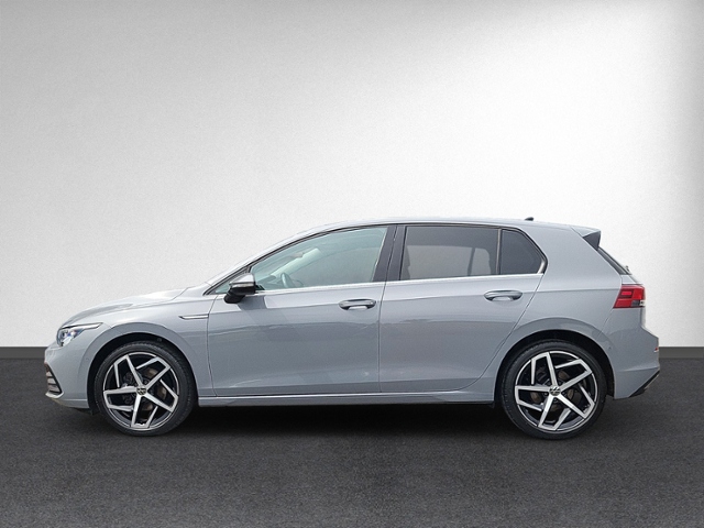 Golf VIII 1.5 TSI STYLE LED+NAVI+KAMERA+ACC+SHZ+