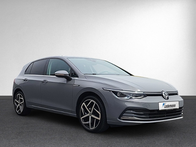 Golf VIII 1.5 TSI STYLE LED+NAVI+KAMERA+ACC+SHZ+