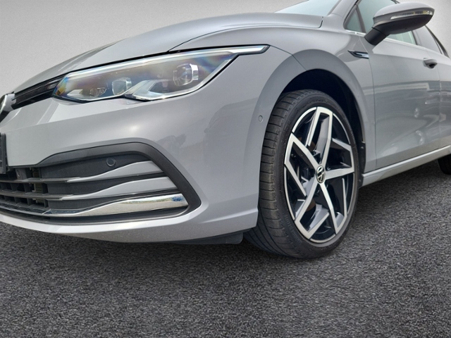 Golf VIII 1.5 TSI STYLE LED+NAVI+KAMERA+ACC+SHZ+