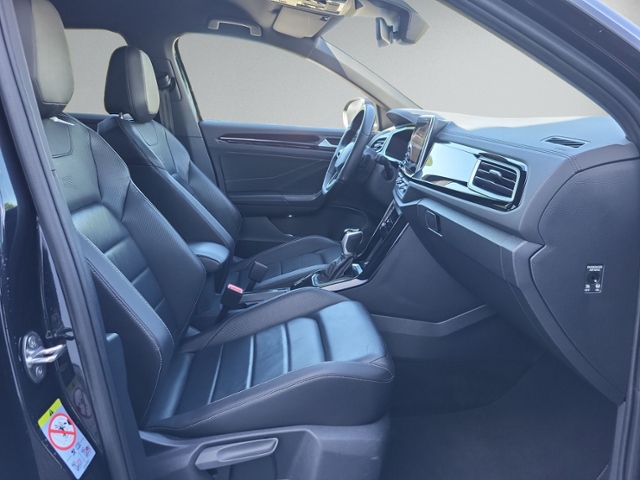 T-Roc 1.5 TSI DSG R-LINE AHK+NAVI+eHECK+RFK+ACC+
