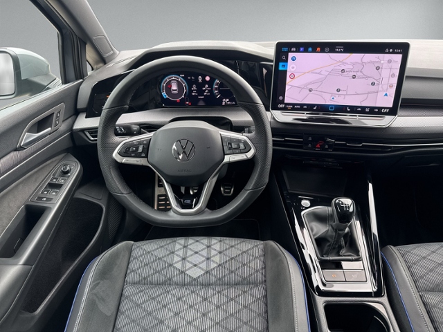 Golf VIII Variant 1.5 TSI R-LINE RFK+NAVI+ACC+SH