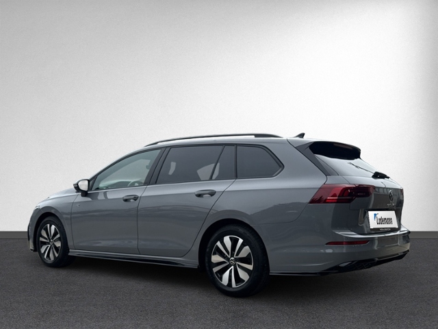 Golf VIII Variant 1.5 TSI R-LINE RFK+NAVI+ACC+SH