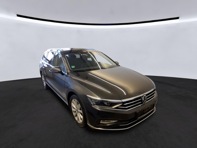 Passat Variant 2.0 TDI DSG AHK+RFK+NAVI+IQ.LIGHT