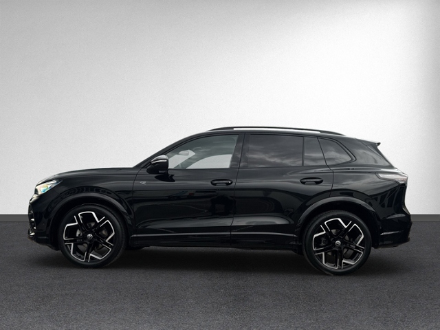 Tiguan 1.5 eTSI DSG R-LINE PANO+AHK+360+IQ.LIGHT