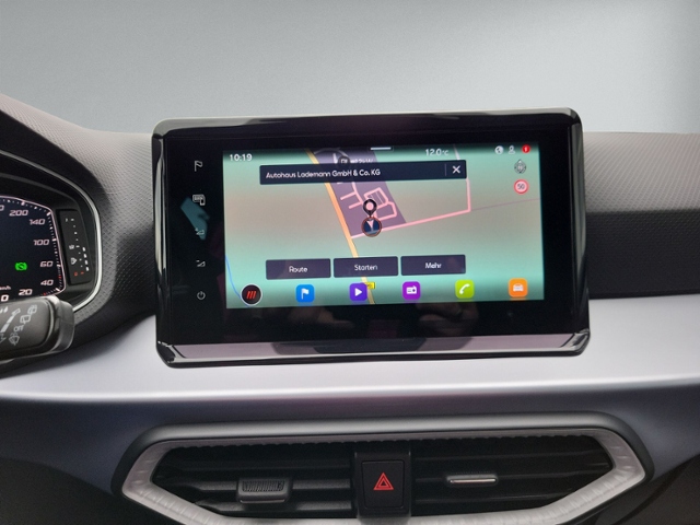 Arona 1.0 TSI DSG FR LED+NAVI+KAMERA+KESSY+SIHZ+