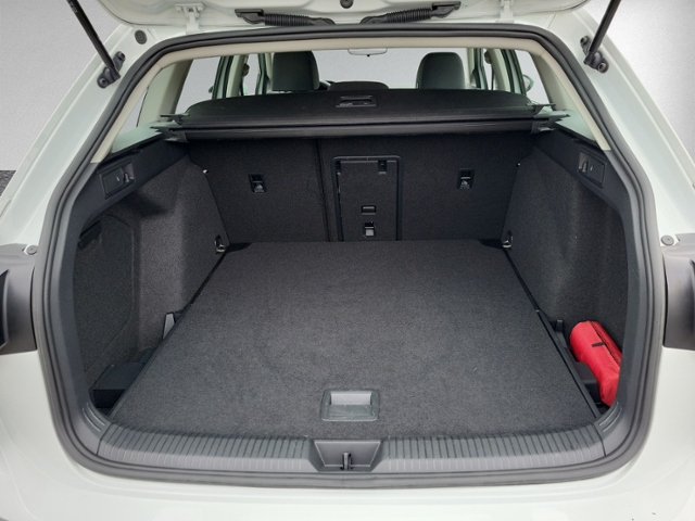 Golf VIII Variant 1.5 TSI LED+PDC+CLIMAAUTO.+SHZ