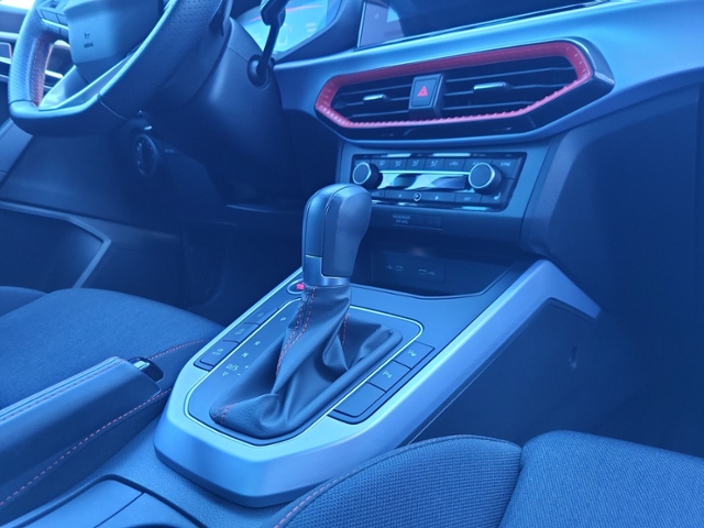 Arona 1.0 TSI FR LED+NAVI+KAMERA+ACC+SITZHEIZUNG