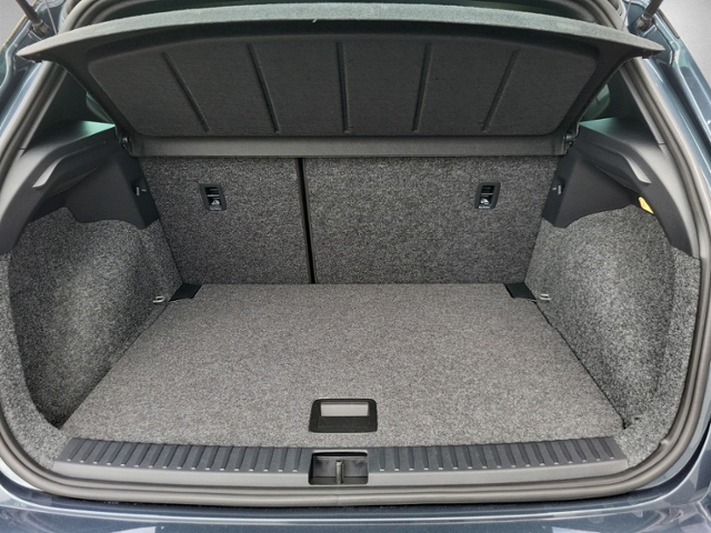 Arona 1.5 TSI FR DSG AHK+RFK+NAVI+ACC+LED+KEYLES