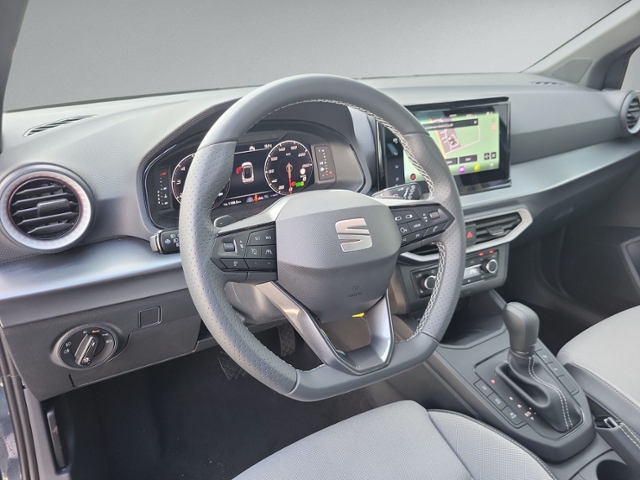 Arona 1.0 TSI FR DSG AHK+ACC+NAVI+LED+KAMERA+SHZ
