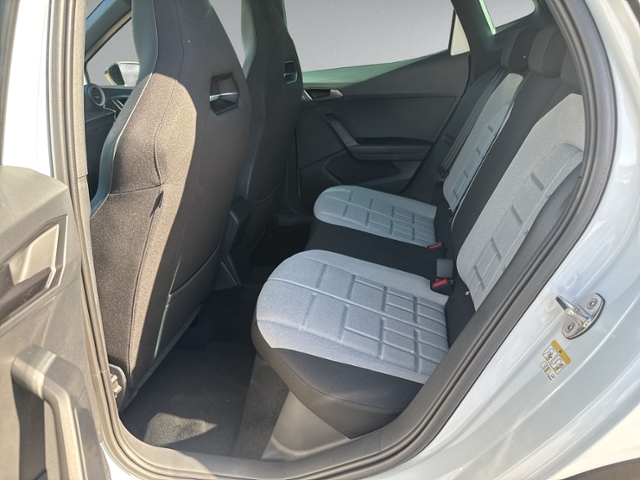 Arona 1.5 TSI FR DSG AHK+RFK+NAVI+ACC+LED+KEYLES