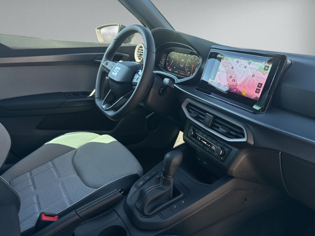 Arona 1.5 TSI FR DSG AHK+RFK+NAVI+ACC+LED+KEYLES