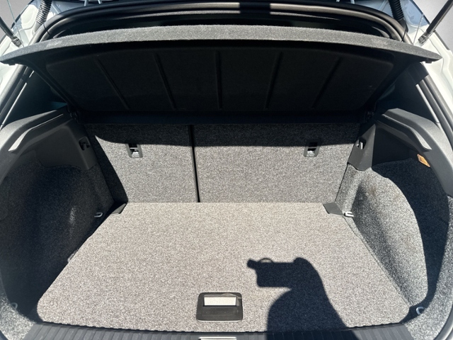 Arona 1.5 TSI FR DSG AHK+RFK+NAVI+ACC+LED+KEYLES