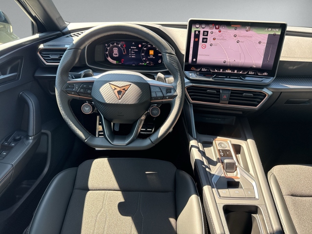 Leon 1.5 eTSI DSG KAMERA+NAVI+LED+ACC+KEYLESS+SH