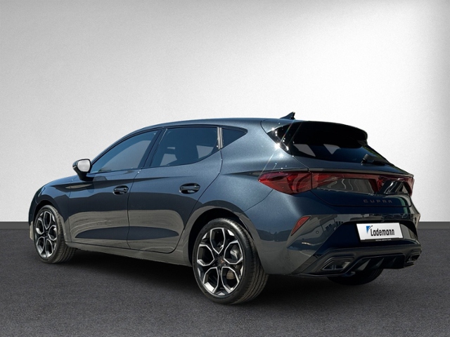 Leon 1.5 eTSI DSG KAMERA+NAVI+LED+ACC+KEYLESS+SH