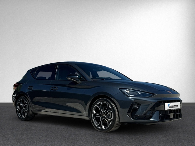 Leon 1.5 eTSI DSG KAMERA+NAVI+LED+ACC+KEYLESS+SH