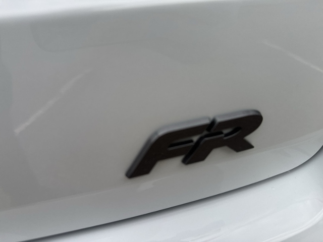 Arona 1.0 TSI FR DSG AHK+ACC+NAVI+LED+KAMERA+SHZ
