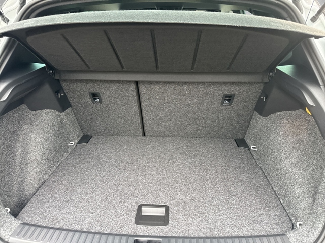 Arona 1.0 TSI FR DSG AHK+ACC+NAVI+LED+KAMERA+SHZ