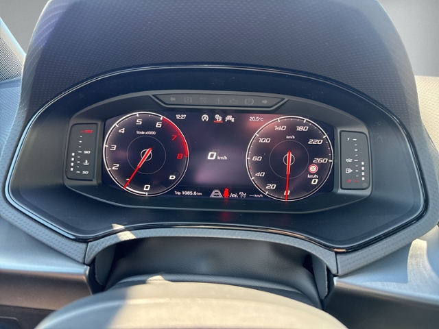 Arona 1.0 TSI FR DSG AHK+ACC+NAVI+LED+KAMERA+SHZ