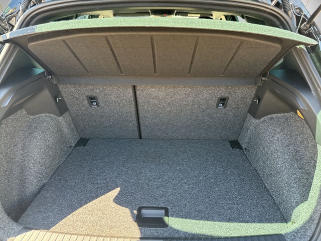 Arona 1.0 TSI FR DSG AHK+ACC+NAVI+LED+KAMERA+SHZ