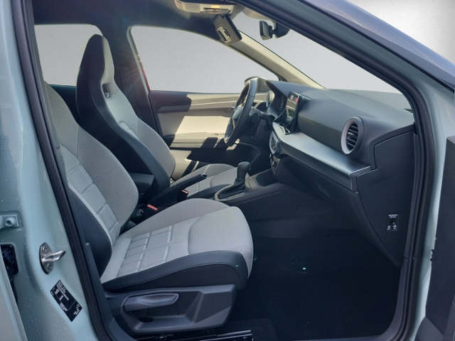 Arona 1.5 TSI FR DSG AHK+RFK+NAVI+ACC+LED+KEYLES