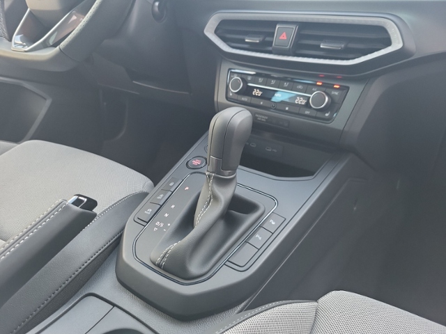 Arona 1.5 TSI FR DSG AHK+RFK+NAVI+ACC+LED+KEYLES