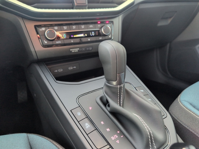 Arona 1.0 TSI DSG STYLE AHK+KAMERA+NAVI+ACC+LED+