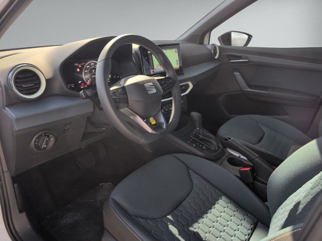 Arona 1.0 TSI DSG STYLE AHK+KAMERA+NAVI+ACC+LED+