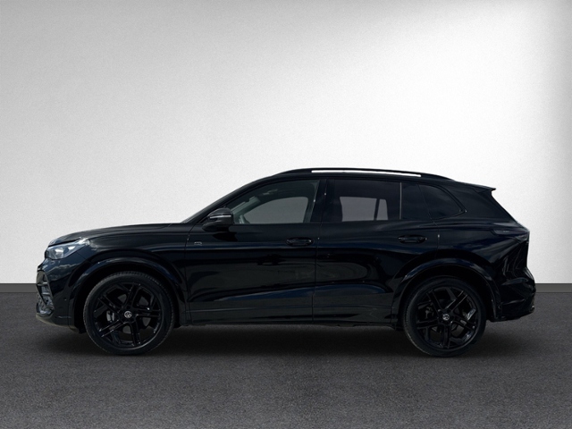 Tiguan 2.0 TDI DSG R-LINE PANO+360°+IQ.LIGHT+HEA