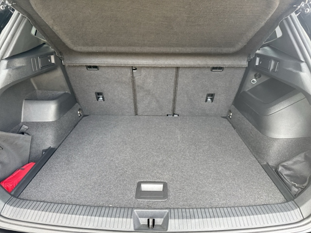Tiguan 2.0 TDI DSG R-LINE PANO+360°+IQ.LIGHT+HEA