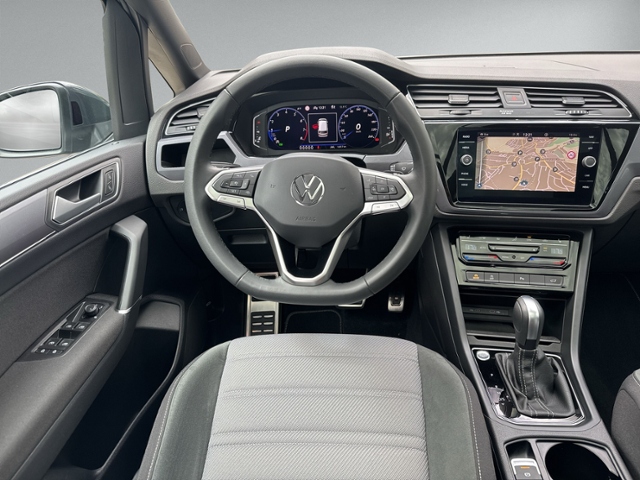 Touran 1.5 TSI DSG R-LINE 7-SITZE+PANO+RFK+NAVI+