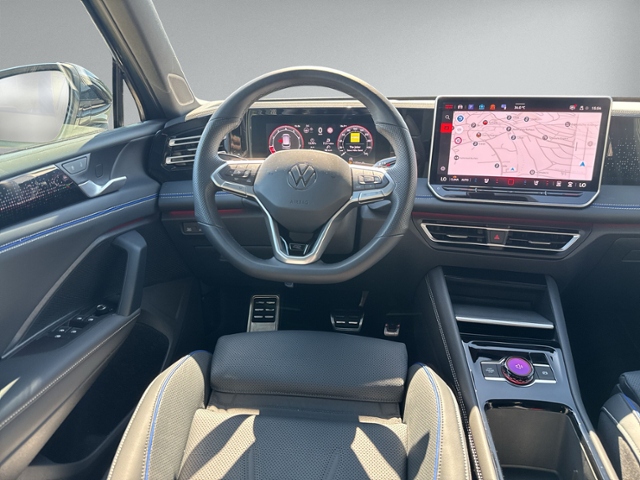 Tiguan 1.5 eTSI DSG R-LINE PANO+360°+LEDER+IQ.LI