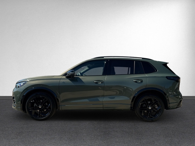 Tiguan 1.5 eTSI DSG R-LINE PANO+360°+LEDER+IQ.LI