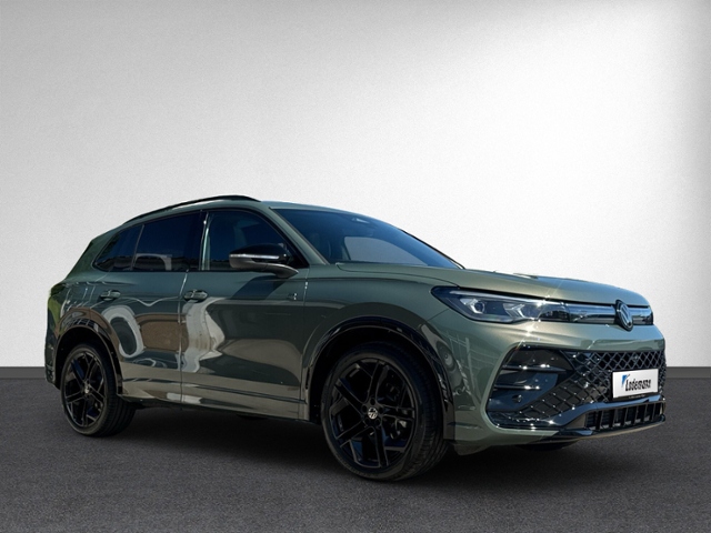 Tiguan 1.5 eTSI DSG R-LINE PANO+360°+LEDER+IQ.LI