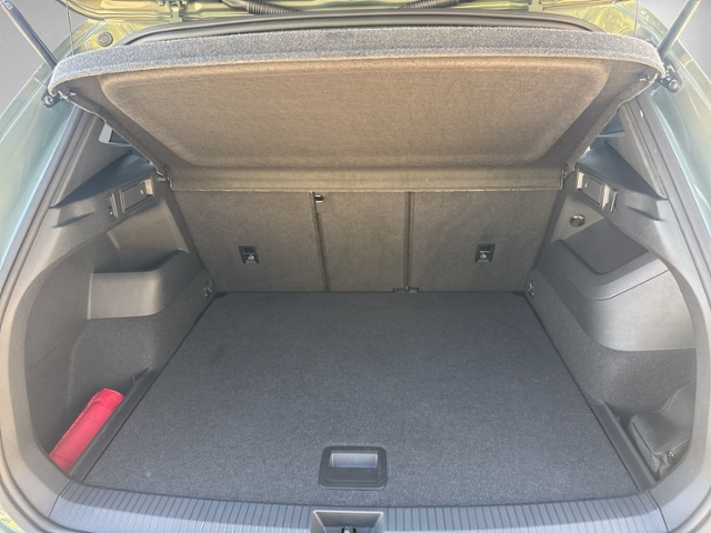 Tiguan 1.5 eTSI DSG R-LINE PANO+360°+LEDER+IQ.LI