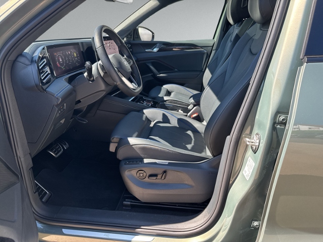 Tiguan 1.5 eTSI DSG R-LINE PANO+360°+LEDER+IQ.LI