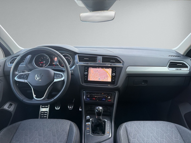 Tiguan 1.5 TSI MOVE NAVI+IQ.LIGHT+RFK+ACC+KEYLES