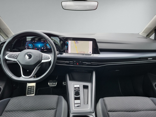 Golf VIII 1.5 eTSI DSG AHK+NAVI+ACC+LED+RFK+SIHZ
