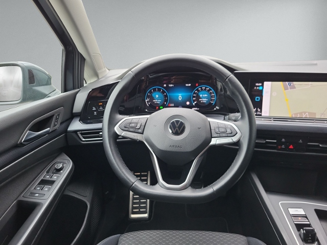 Golf VIII 1.5 eTSI DSG AHK+NAVI+ACC+LED+RFK+SIHZ
