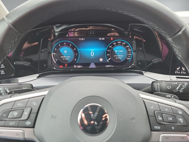 Golf VIII 1.5 eTSI DSG AHK+NAVI+ACC+LED+RFK+SIHZ