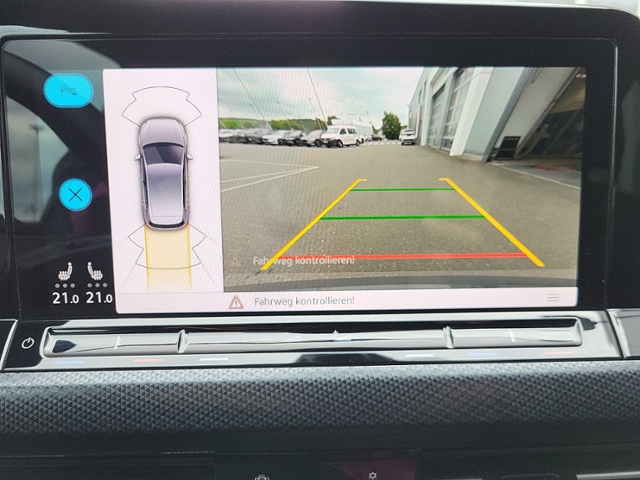 Golf VIII 1.5 eTSI DSG AHK+NAVI+ACC+LED+RFK+SIHZ