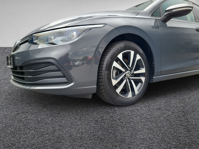 Golf VIII 1.5 eTSI DSG AHK+NAVI+ACC+LED+RFK+SIHZ