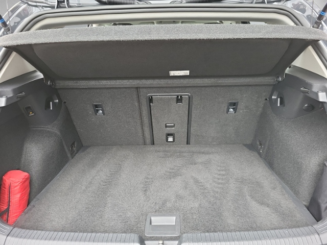 Golf VIII 1.5 eTSI DSG AHK+NAVI+ACC+LED+RFK+SIHZ